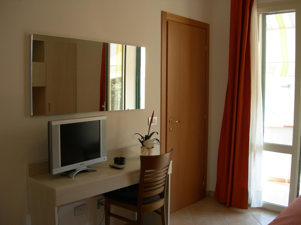 Il Pino 3* San Vincenzo